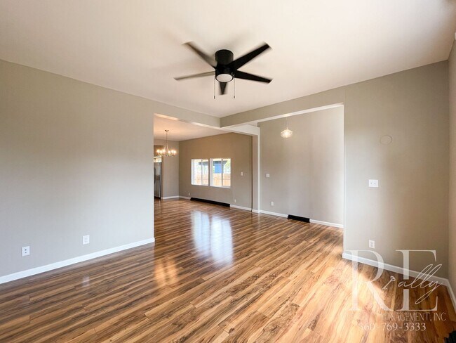 Building Photo - 3BR Bremerton Home with Vintage Charm & Mo...