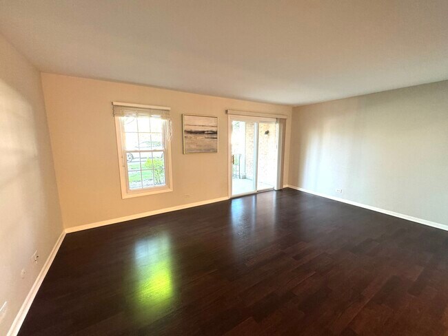 Building Photo - 520 Shorely Dr