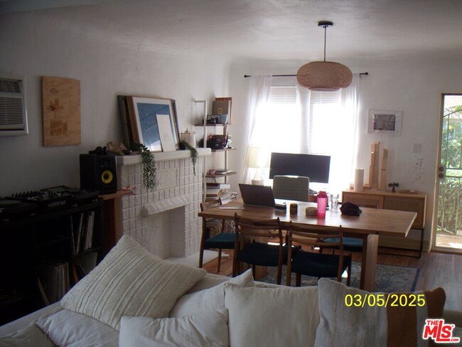 Building Photo - 4354 Coolidge Ave