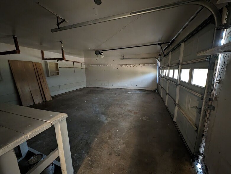 Building Photo - 5478 Birdwood Rd