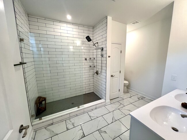 Building Photo - 51 Patrick Ct