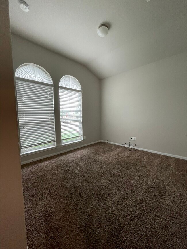 Building Photo - 2942 Oak Branch Ridge