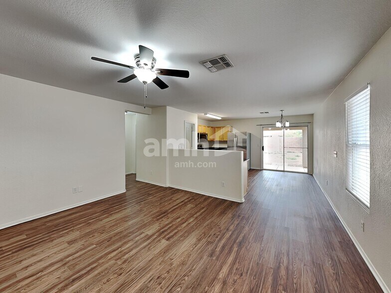 Building Photo - 10453 E Haymarket St