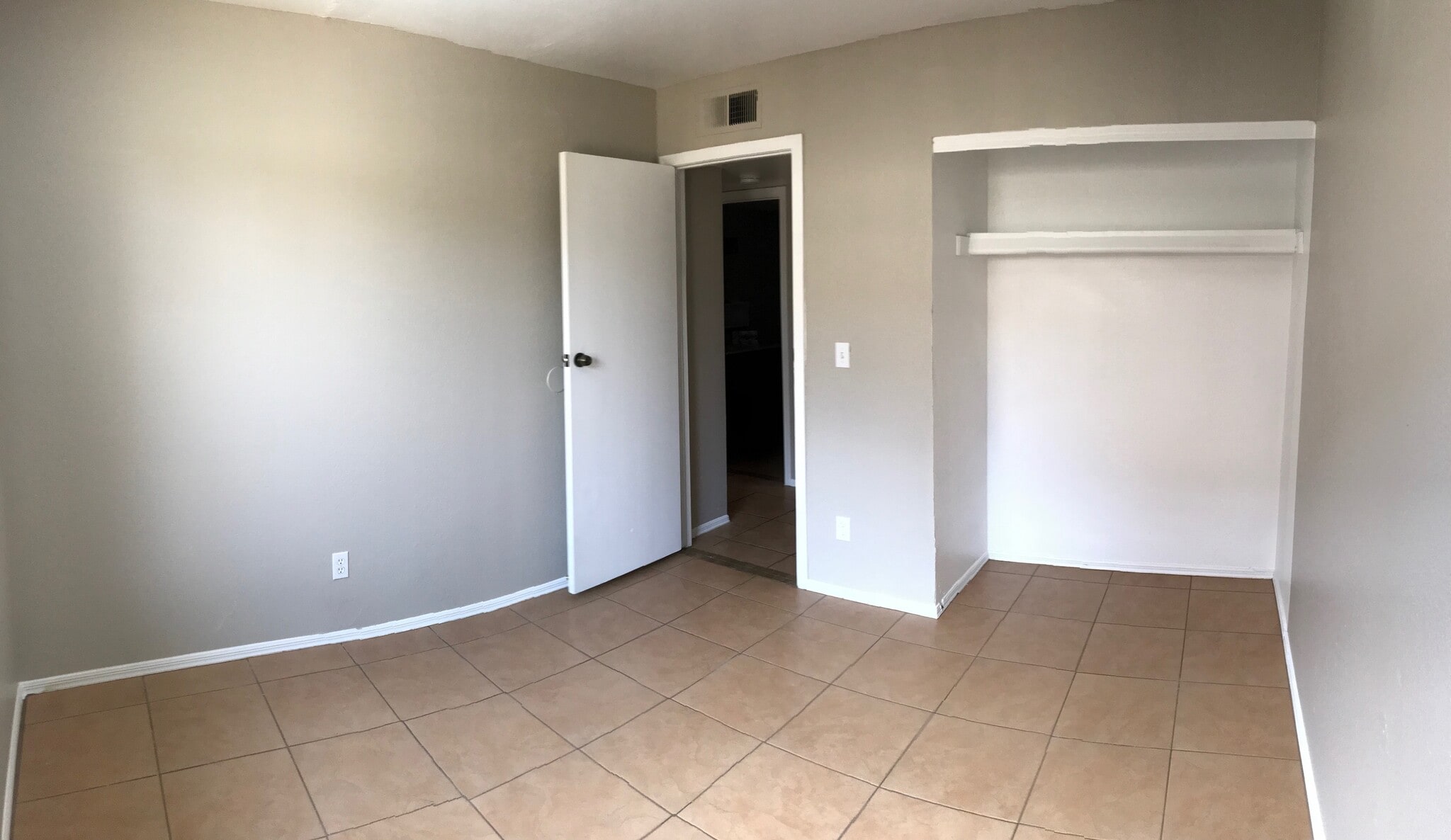 2nd bedroom - 6213 E Greenway St
