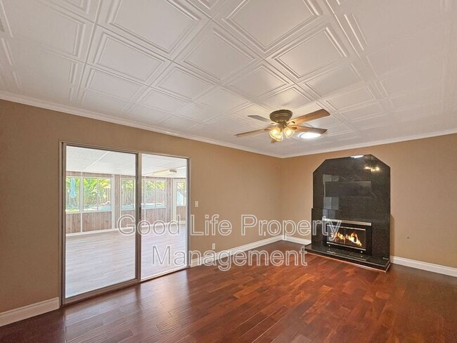 Building Photo - 1429 Esperanza Way