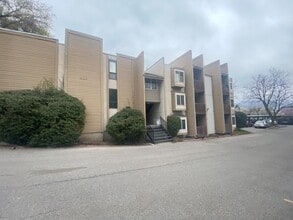 Building Photo - 2270 E 4500 S