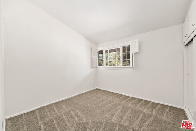 Building Photo - 5824 Laramie Ave