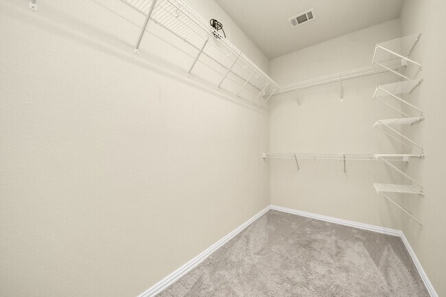 Building Photo - 30243 Twisting Springs Dr