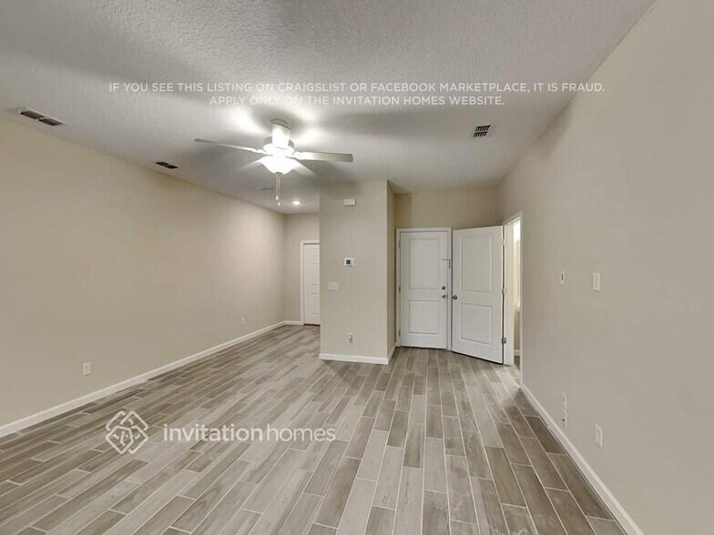 Building Photo - 13234 Shore Grass Dr