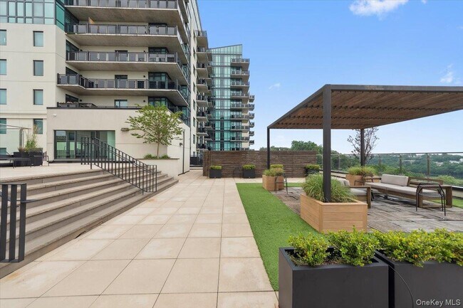 Building Photo - 701 Ridge Hill Boulevard