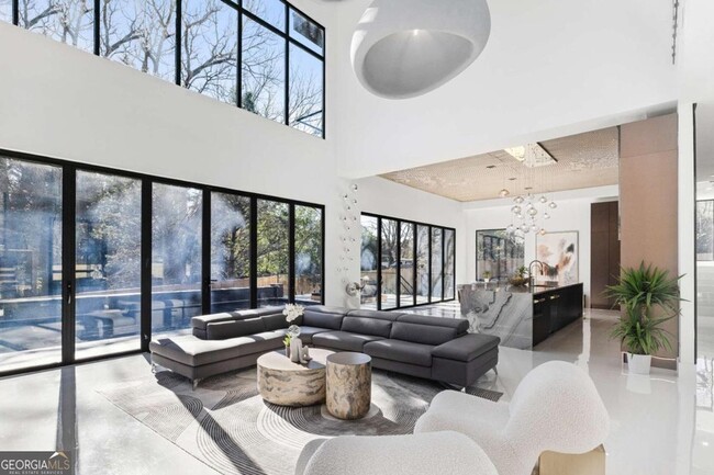 Building Photo - 3600 Lower Roswell Rd