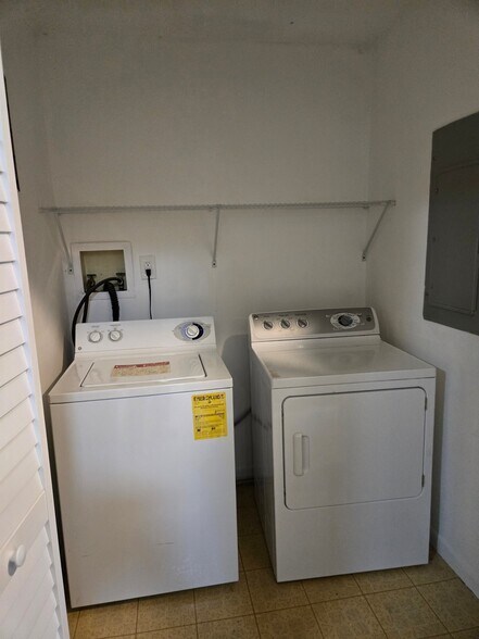 Building Photo - 100 Wyncote Ct