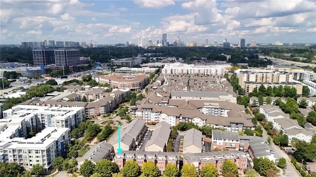 Building Photo - 745 Fountainhead Ln NE