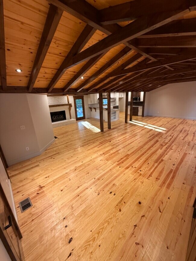 Building Photo - 233 Ranchwood Trail