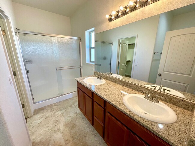 Building Photo - New 2024 Built 3 Bedroom Home with Beautif...