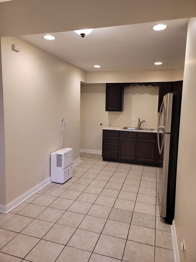 Building Photo - 2105 St Charles Rd