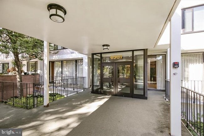 Building Photo - 4501 Arlington Blvd