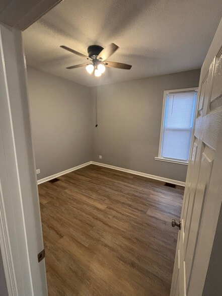 Building Photo - 2015 Avenue J