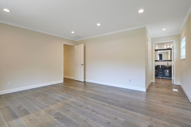 Building Photo - For Rent: Spacious Belmont Home with Upgra...