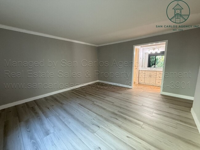 Building Photo - Remodeled Two Bedroom Ocean Pines Condominium