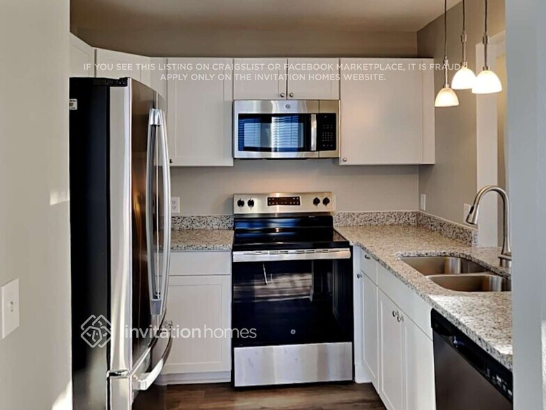 Building Photo - 612 Creekfront Dr