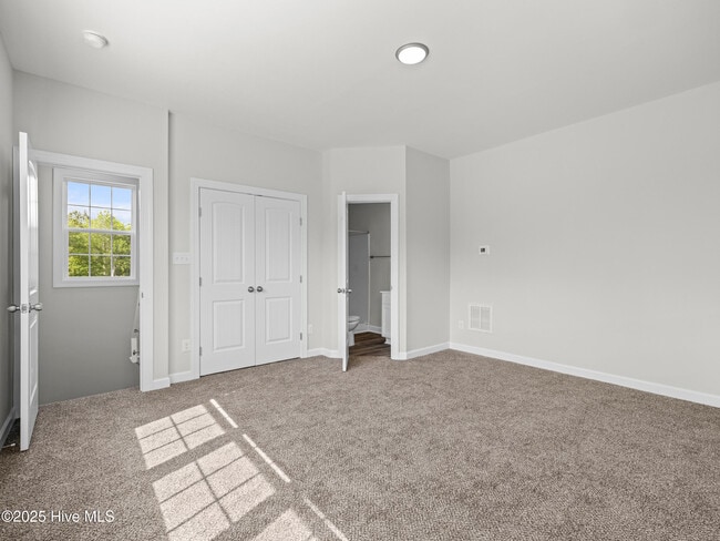 Building Photo - 908 Freewoods Ct