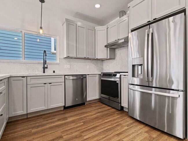 Building Photo - 3538 S Hudson St