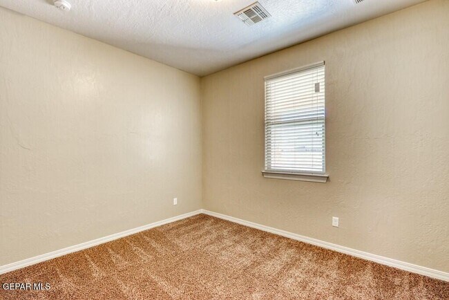 Building Photo - 13272 Emerald Glen St