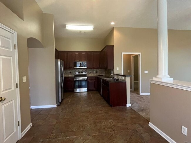 Building Photo - 1966 Chancellor Ridge Rd