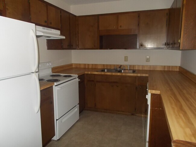 Building Photo - 1533 College Way