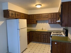 Building Photo - 201 W Shelbourne Dr