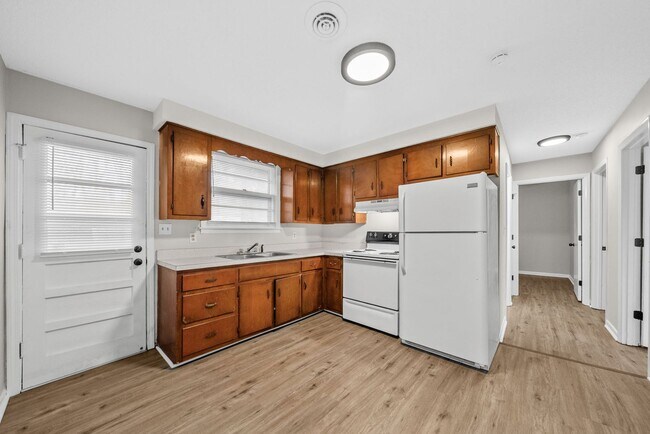 Building Photo - 125 Tandy Dr