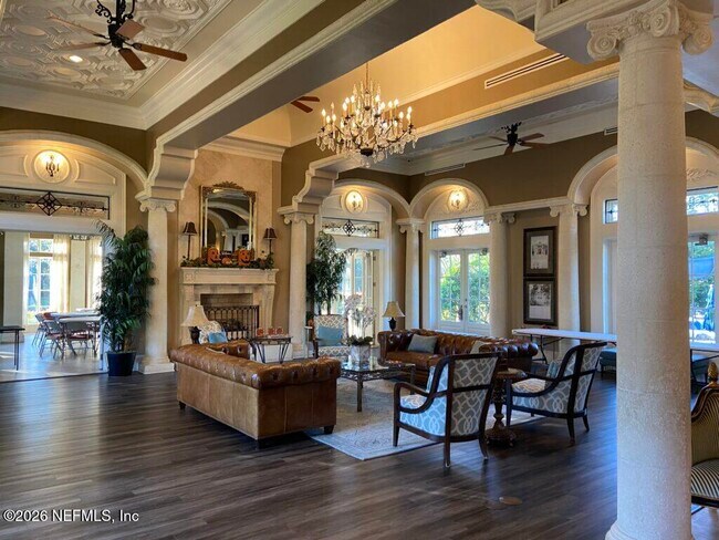 Building Photo - 614 Loire Ct