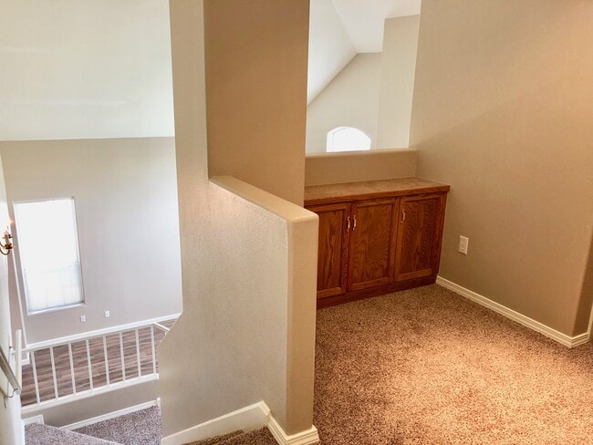 Building Photo - $2,550 Champlain & Shepherd, 4 Bedroom hom...