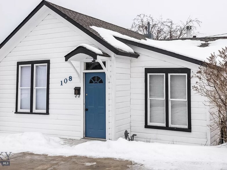 Building Photo - 108 W Gold St