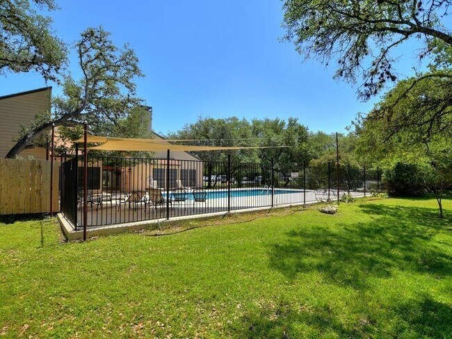 Building Photo - 4159 Steck Ave