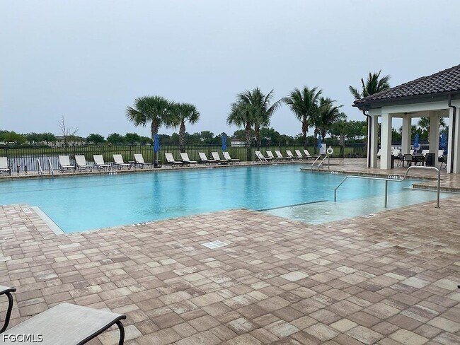 Building Photo - 14882 Portico Blvd