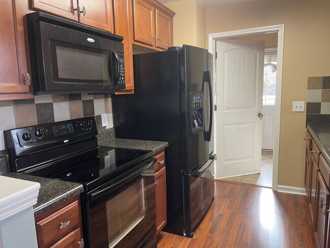 Building Photo - Mt Juliet TN Home For Lease