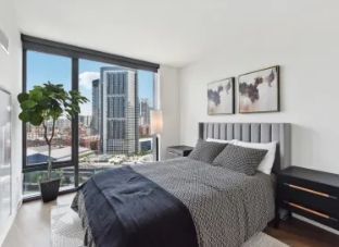 Building Photo - 350 N Canal St