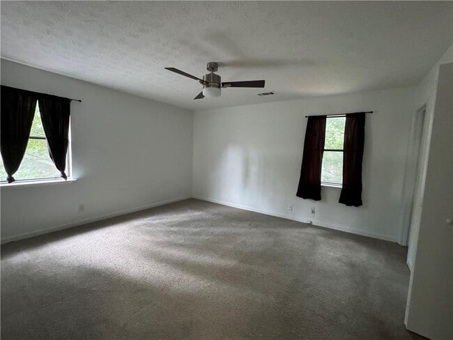 Building Photo - 5382 Zachary Dr
