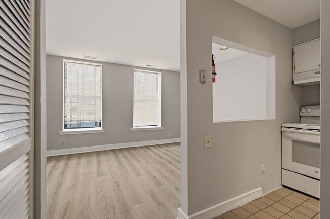 Building Photo - 2305 18th St NW