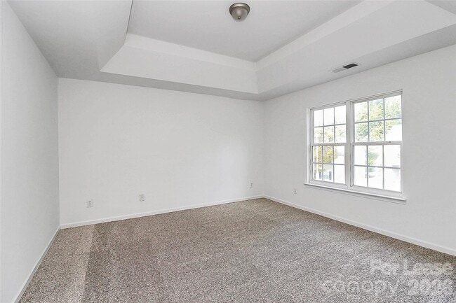 Building Photo - 1215 McAllister Dr