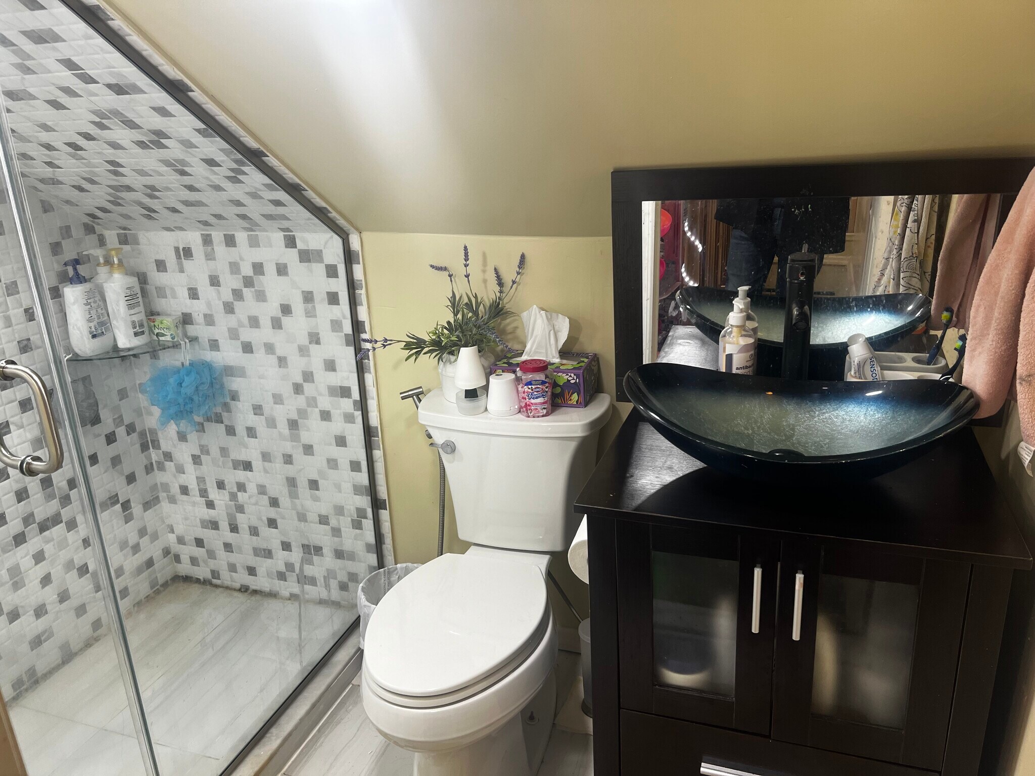 Building Photo - 16134 84th Ave