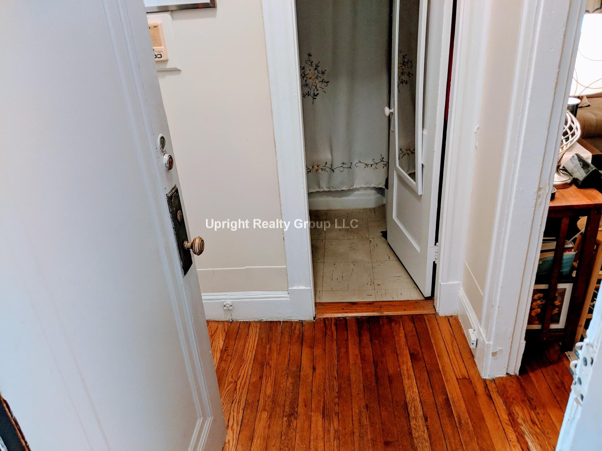 Building Photo - 64 Woodstock Ave