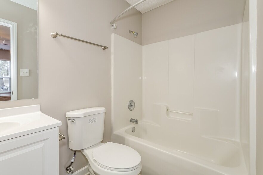 Building Photo - 4905 Aldersbrook Dr