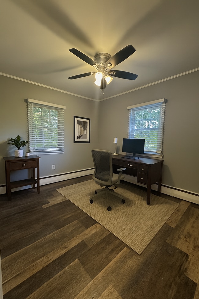 Building Photo - Beautiful Remodeled Ranch Home on 1/2 Acre...