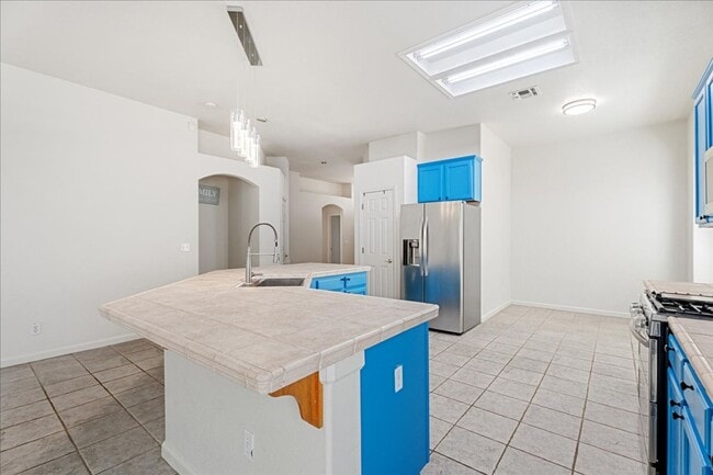 Building Photo - 3765 Innovator Dr