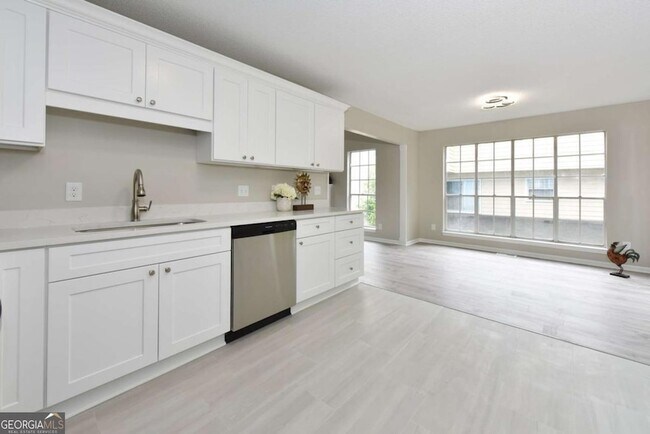 Building Photo - 1575 Watercrest Cir