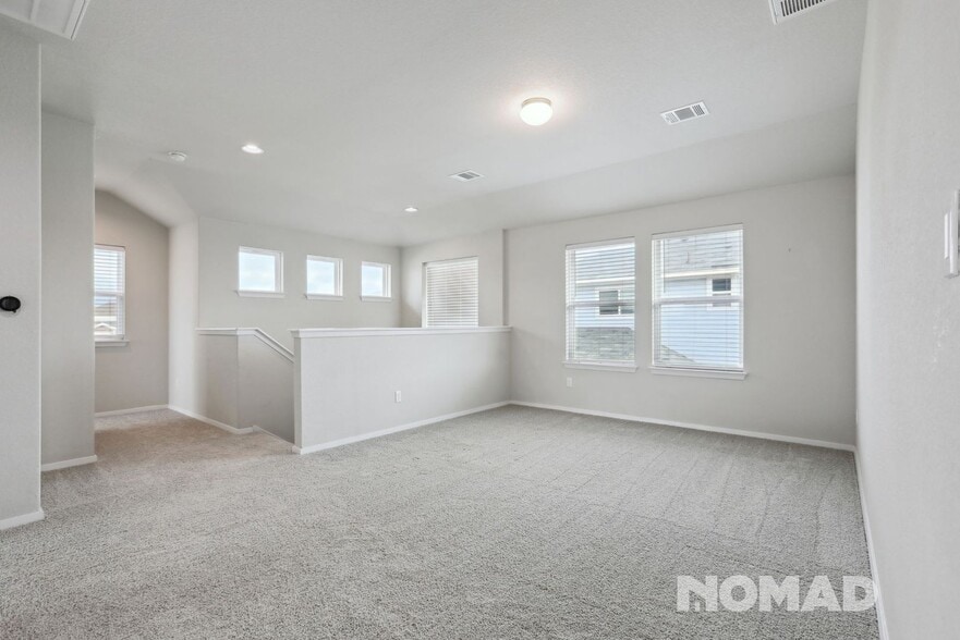 Building Photo - 209 Lake Placid Run