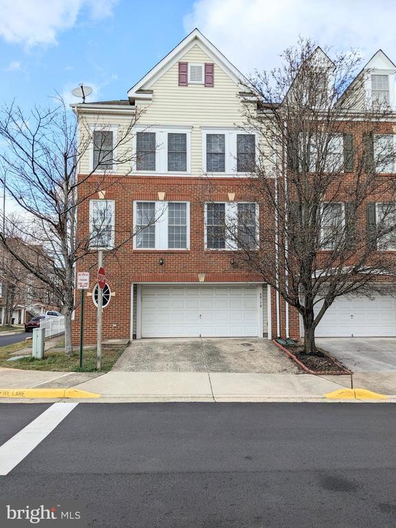 Building Photo - 46178 Cecil Terrace